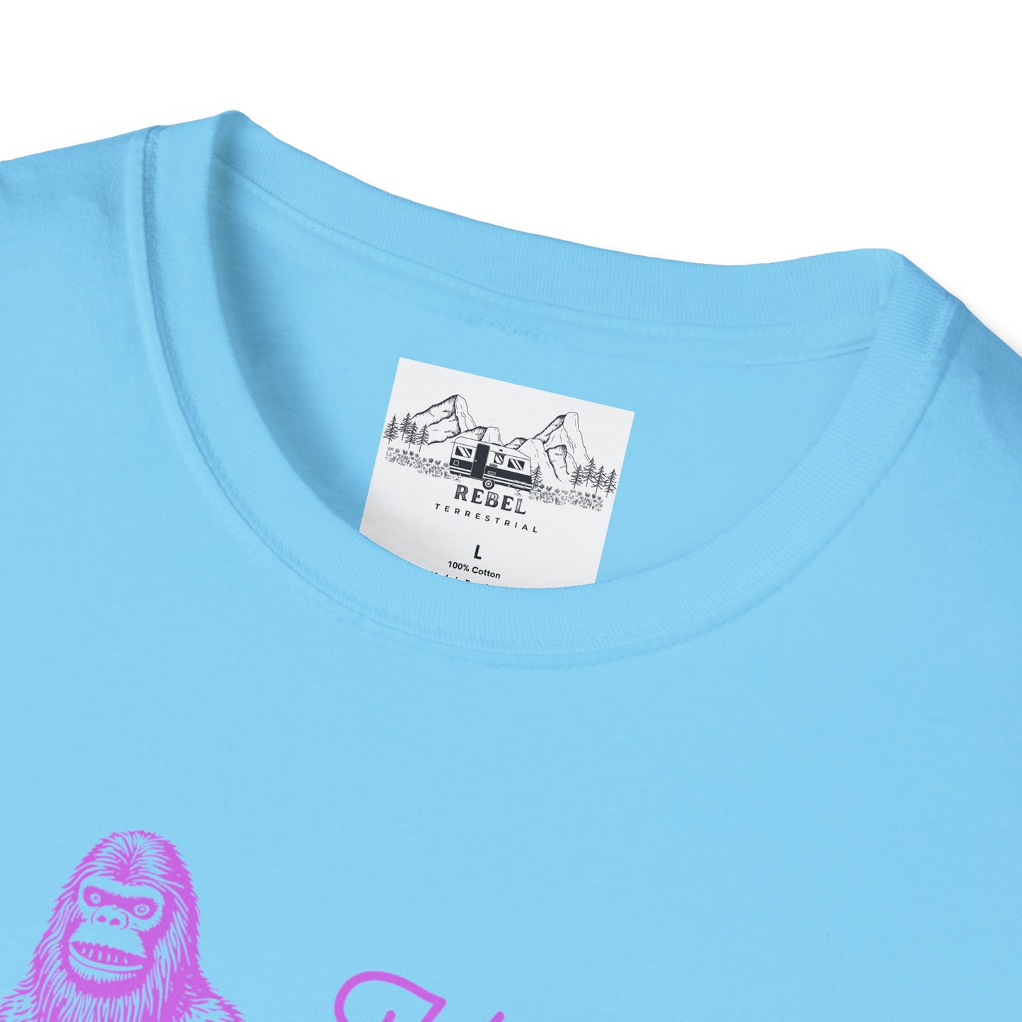Hey Shuga Bigfoot T-Shirt – Unisex Softstyle Tee in Lurid Pink
