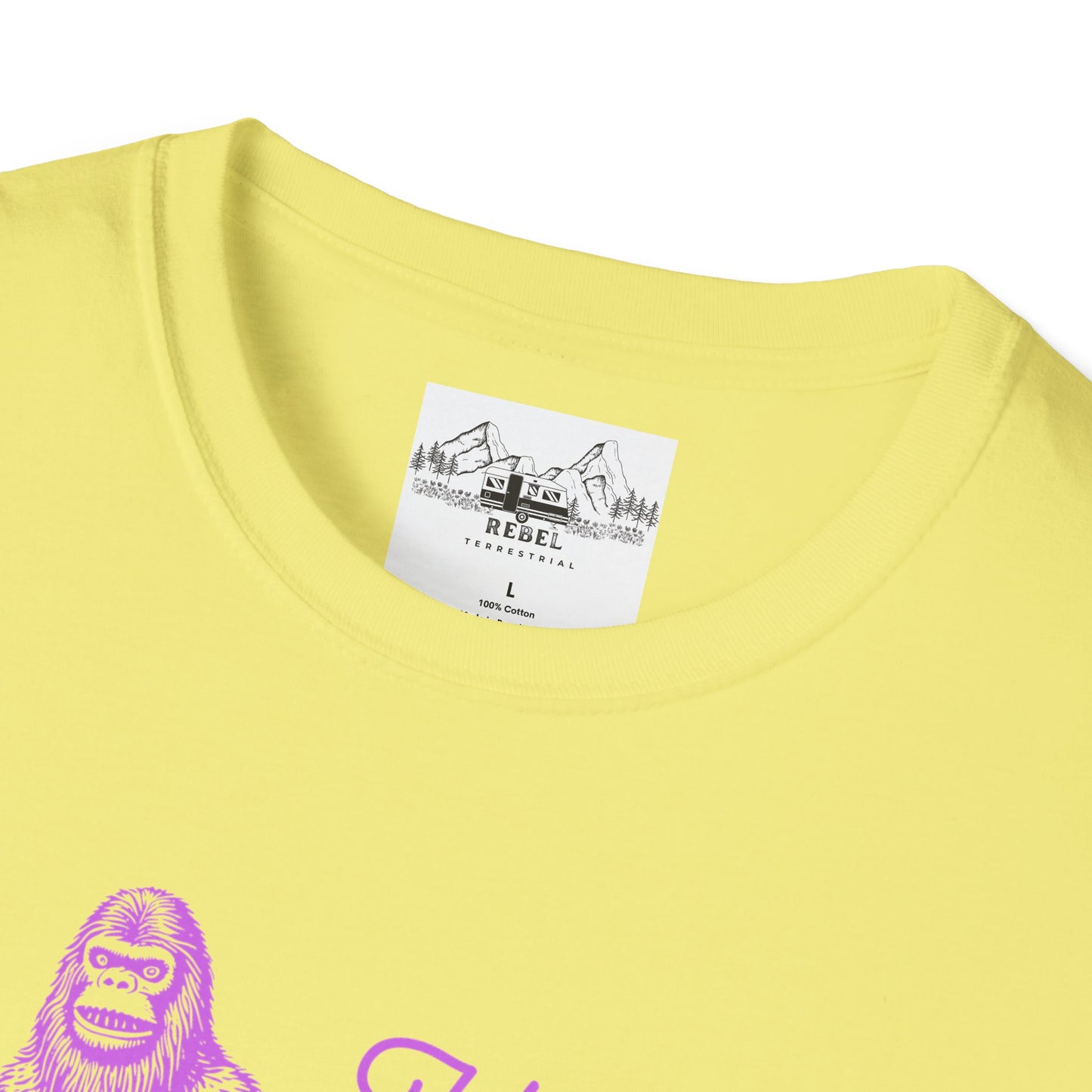 Hey Shuga Bigfoot T-Shirt – Unisex Softstyle Tee in Lurid Pink