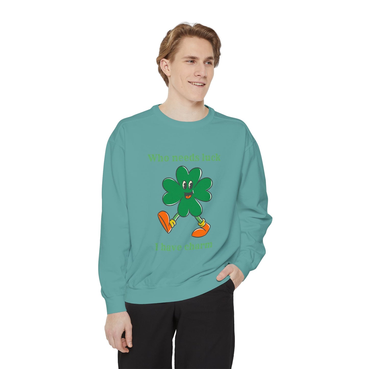 "I Have Charm" Relaxed Fit Sweatshirt – Smiling Shamrock Graphic