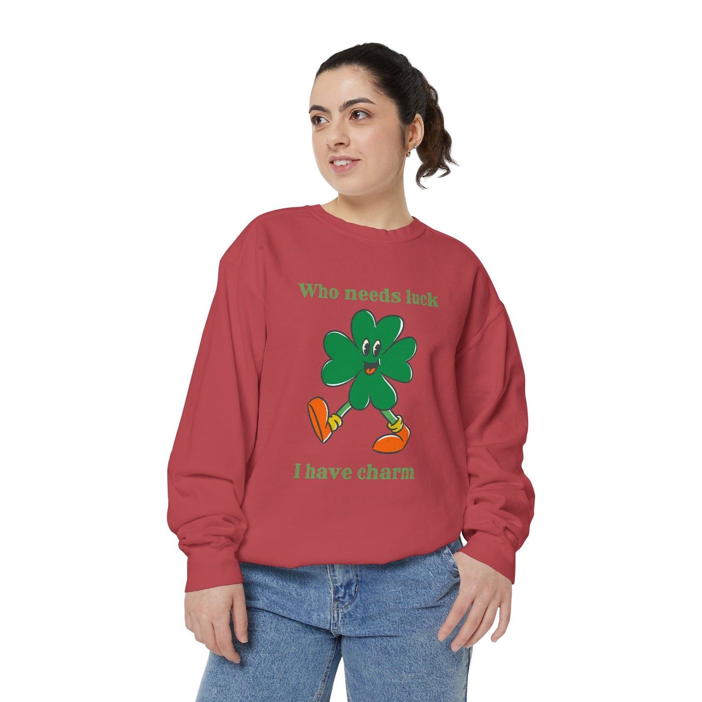 "I Have Charm" Relaxed Fit Sweatshirt – Smiling Shamrock Graphic