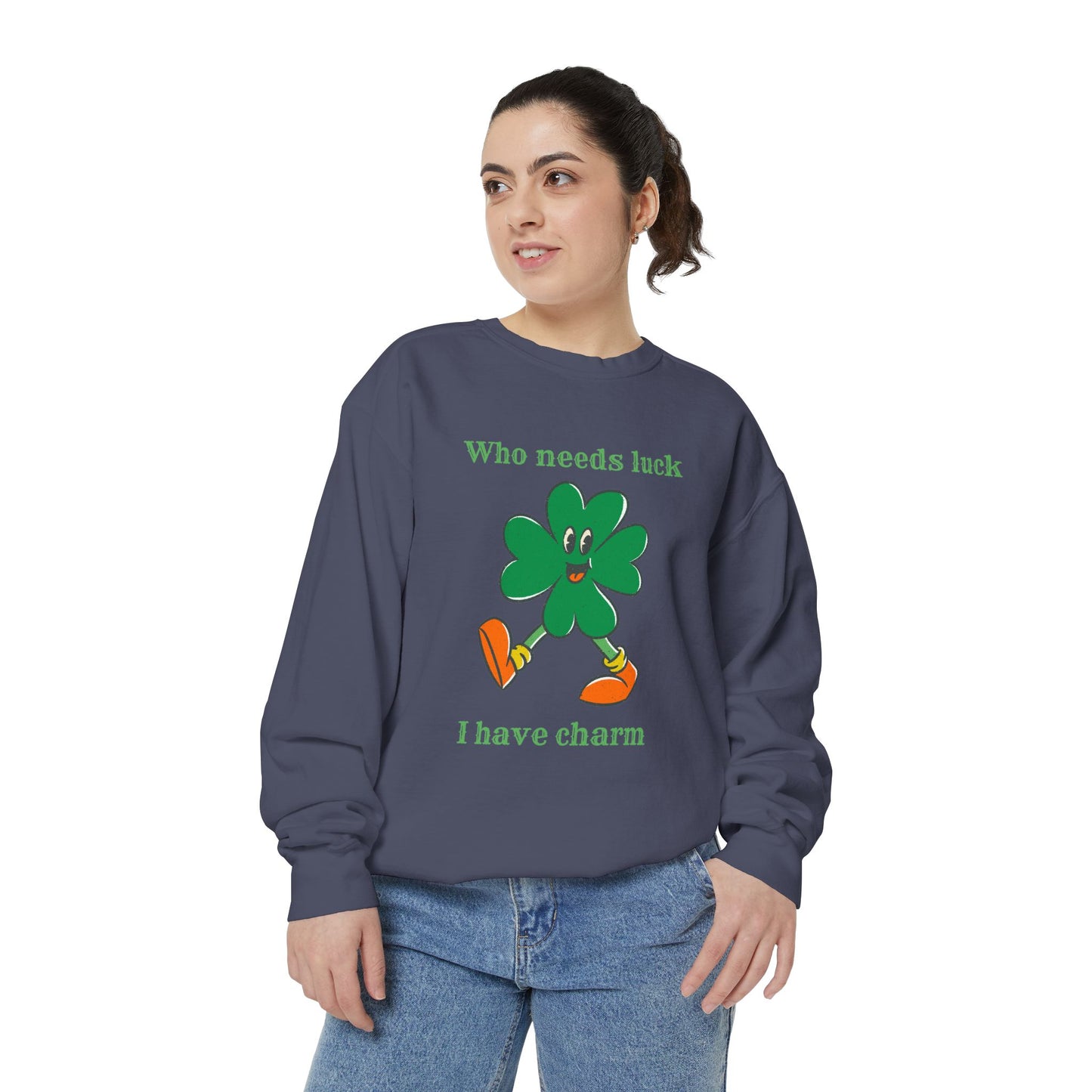 "I Have Charm" Relaxed Fit Sweatshirt – Smiling Shamrock Graphic