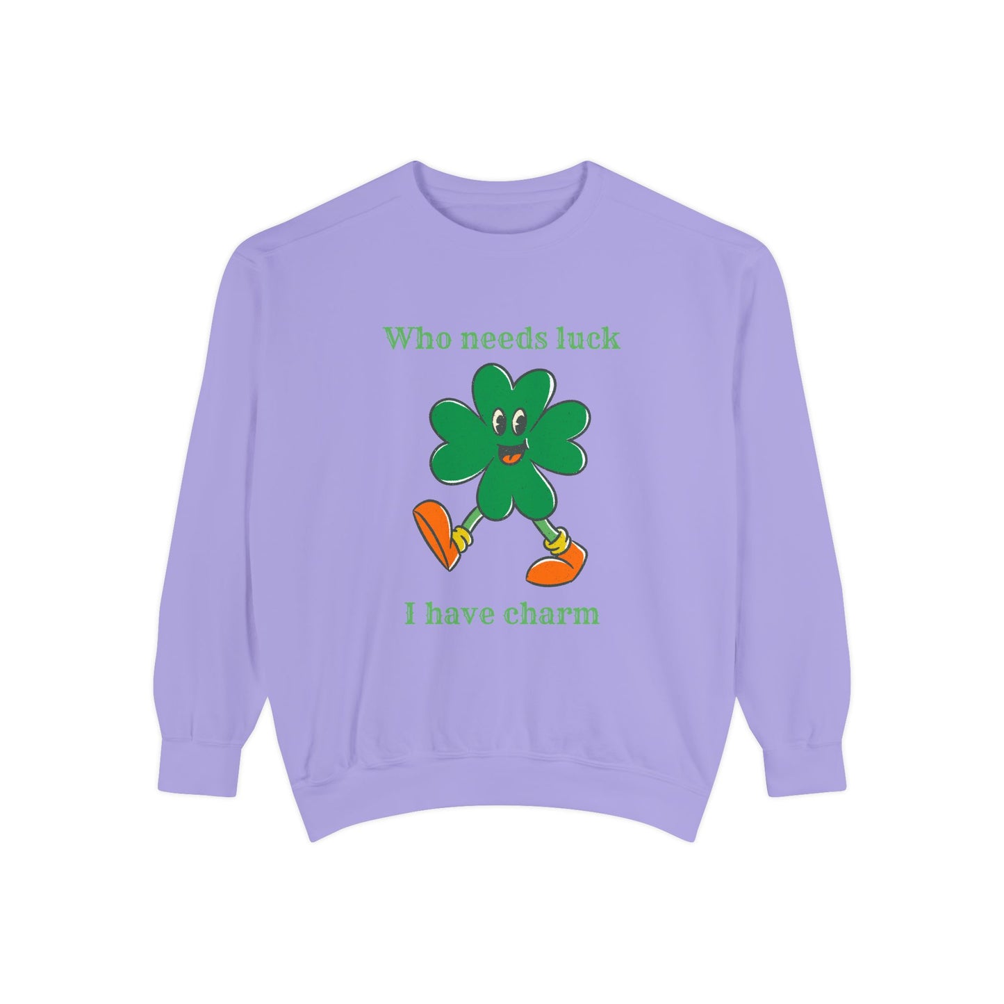 "I Have Charm" Relaxed Fit Sweatshirt – Smiling Shamrock Graphic