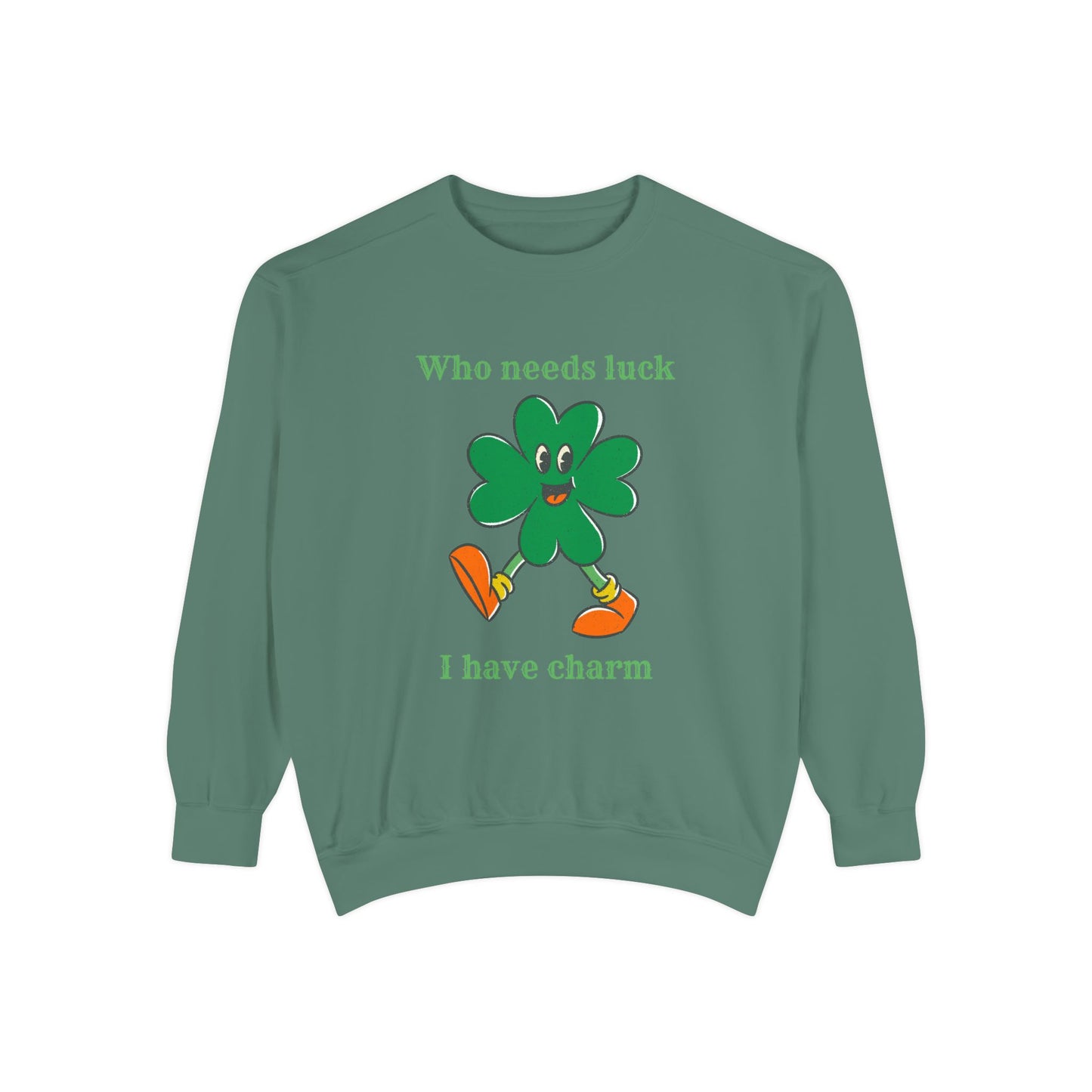 "I Have Charm" Relaxed Fit Sweatshirt – Smiling Shamrock Graphic