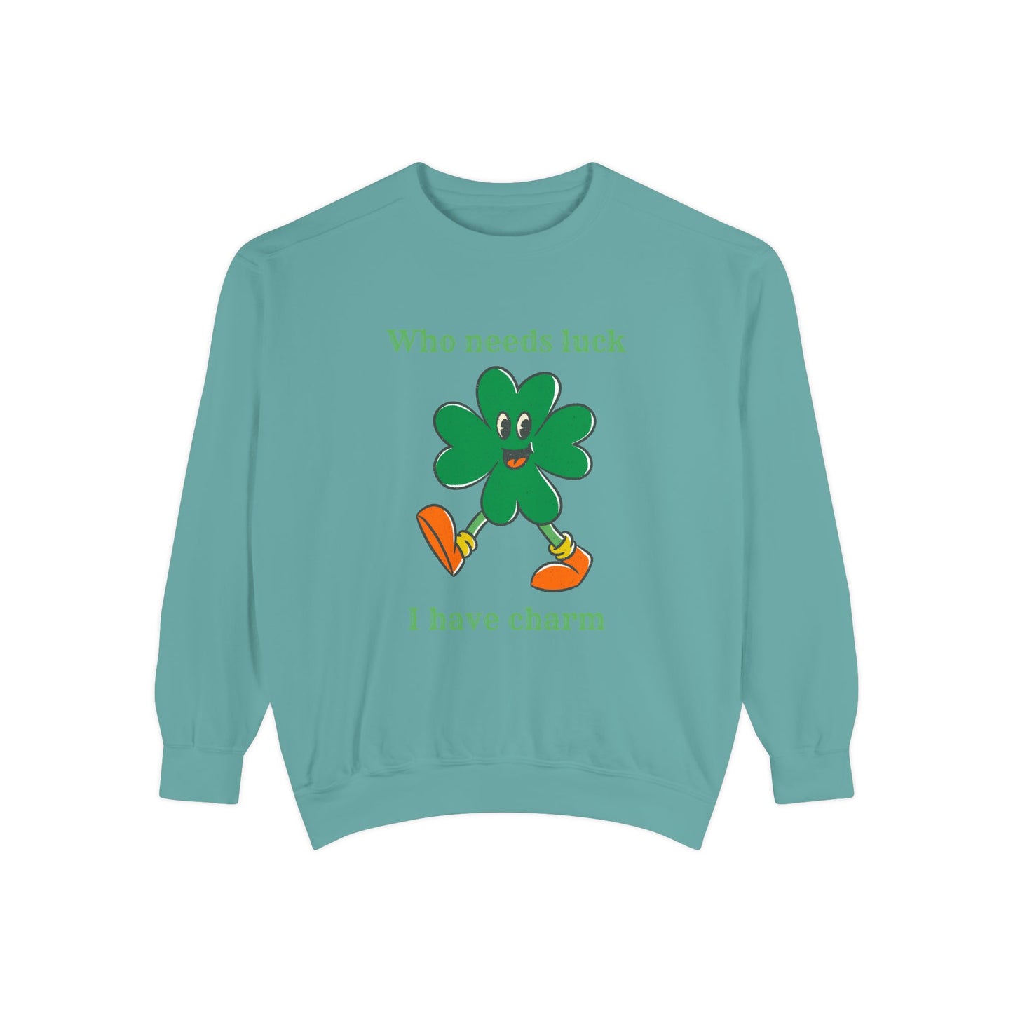 "I Have Charm" Relaxed Fit Sweatshirt – Smiling Shamrock Graphic