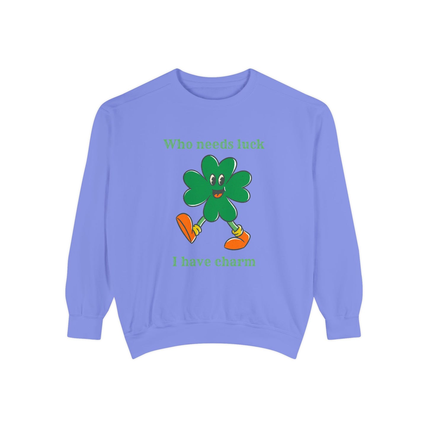 "I Have Charm" Relaxed Fit Sweatshirt – Smiling Shamrock Graphic