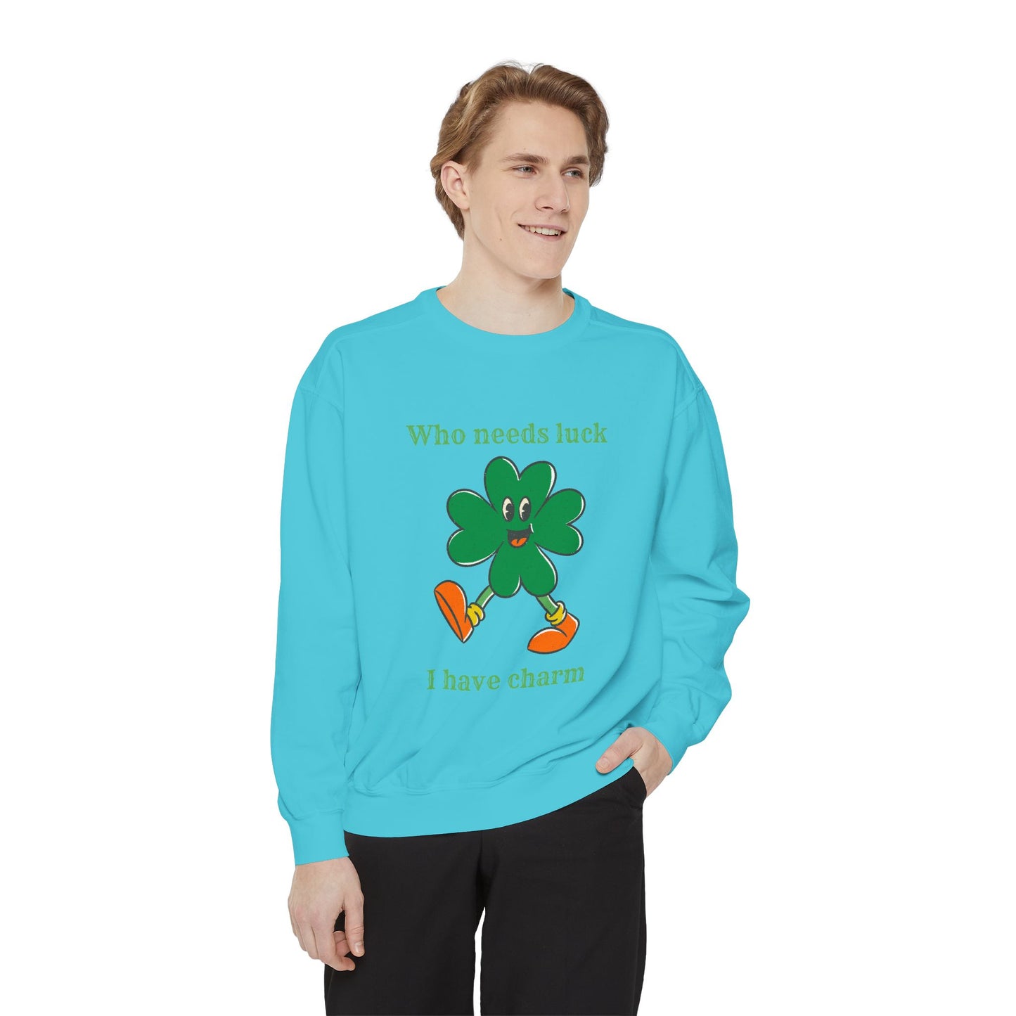 "I Have Charm" Relaxed Fit Sweatshirt – Smiling Shamrock Graphic
