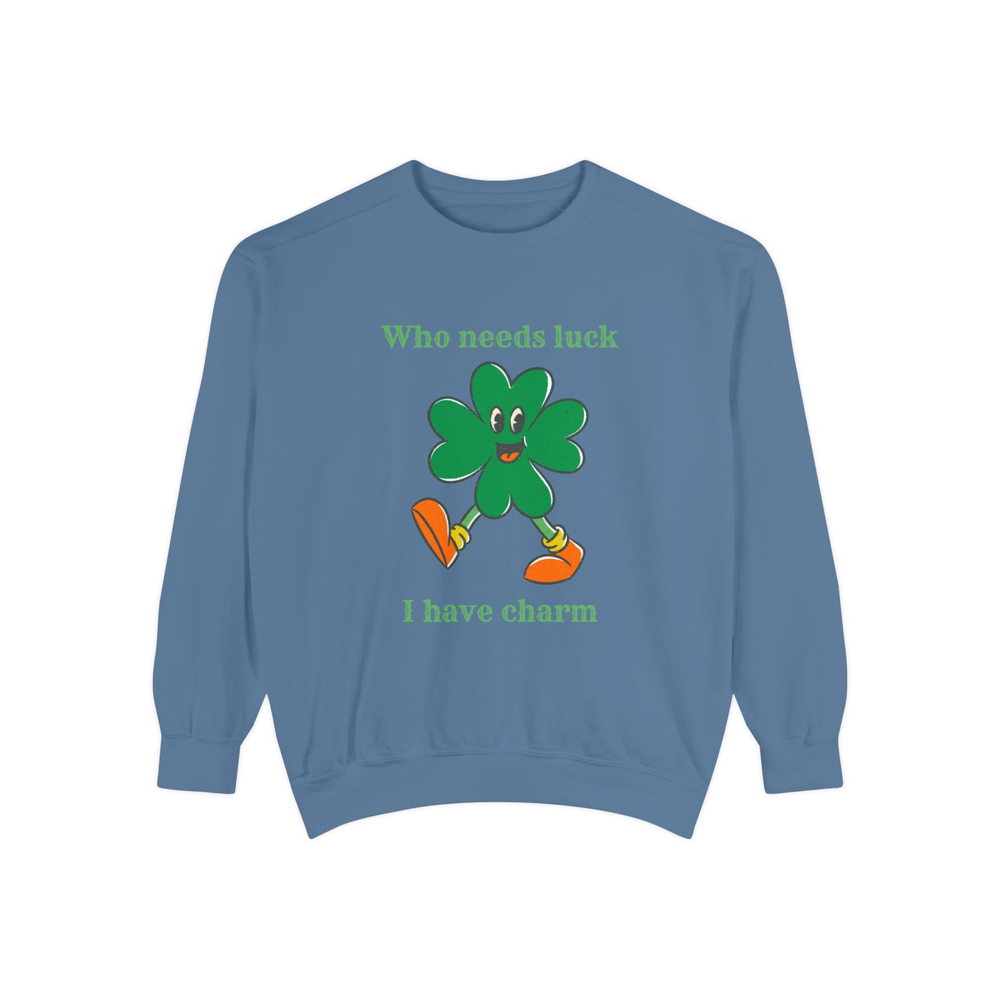 "I Have Charm" Relaxed Fit Sweatshirt – Smiling Shamrock Graphic