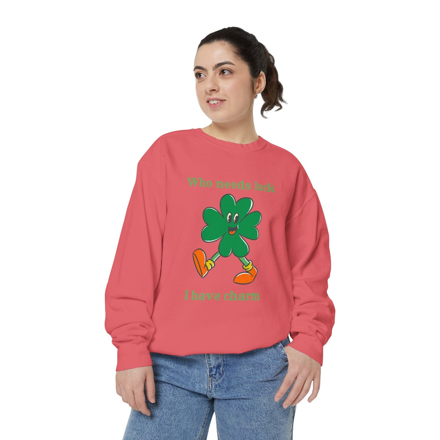 "I Have Charm" Relaxed Fit Sweatshirt – Smiling Shamrock Graphic
