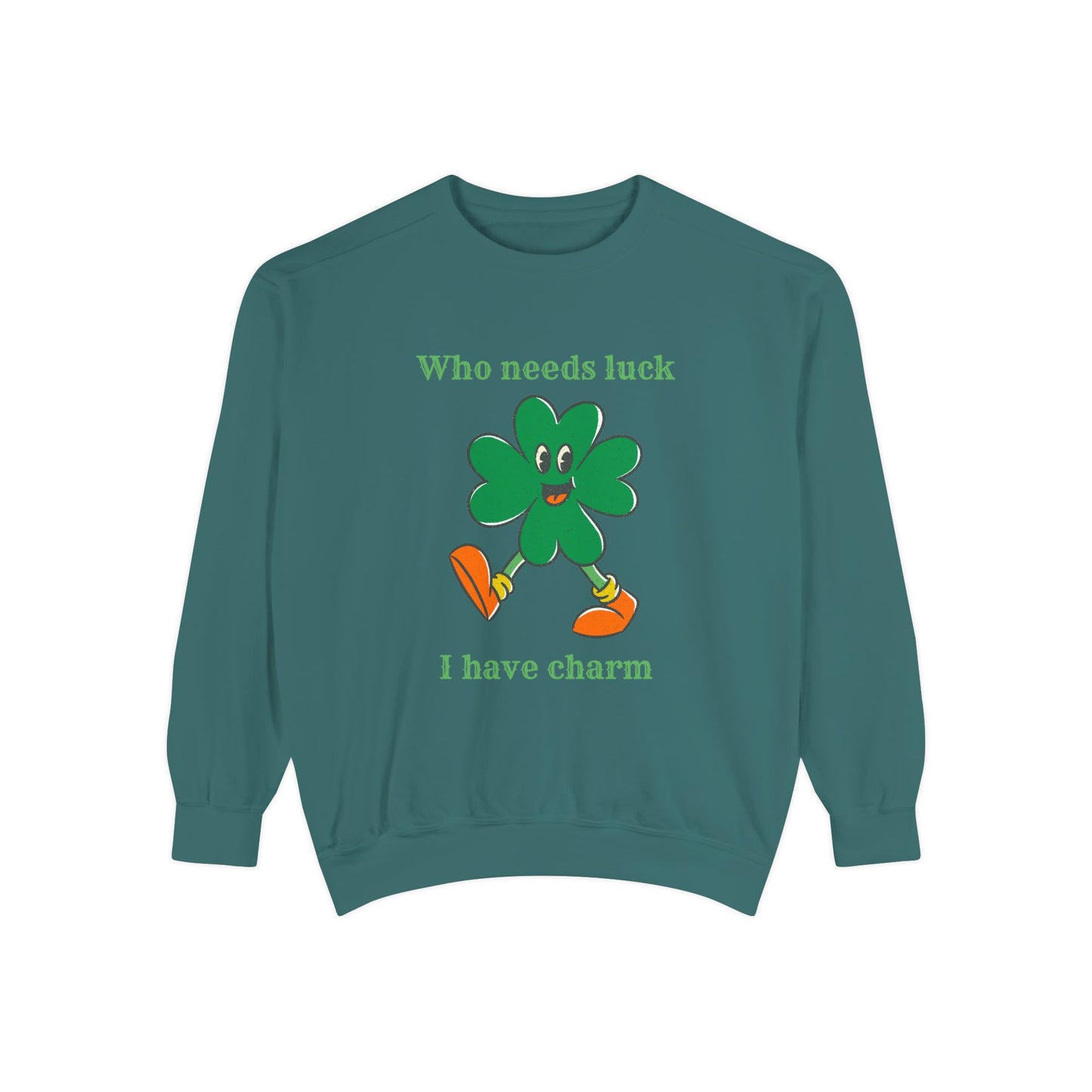 "I Have Charm" Relaxed Fit Sweatshirt – Smiling Shamrock Graphic