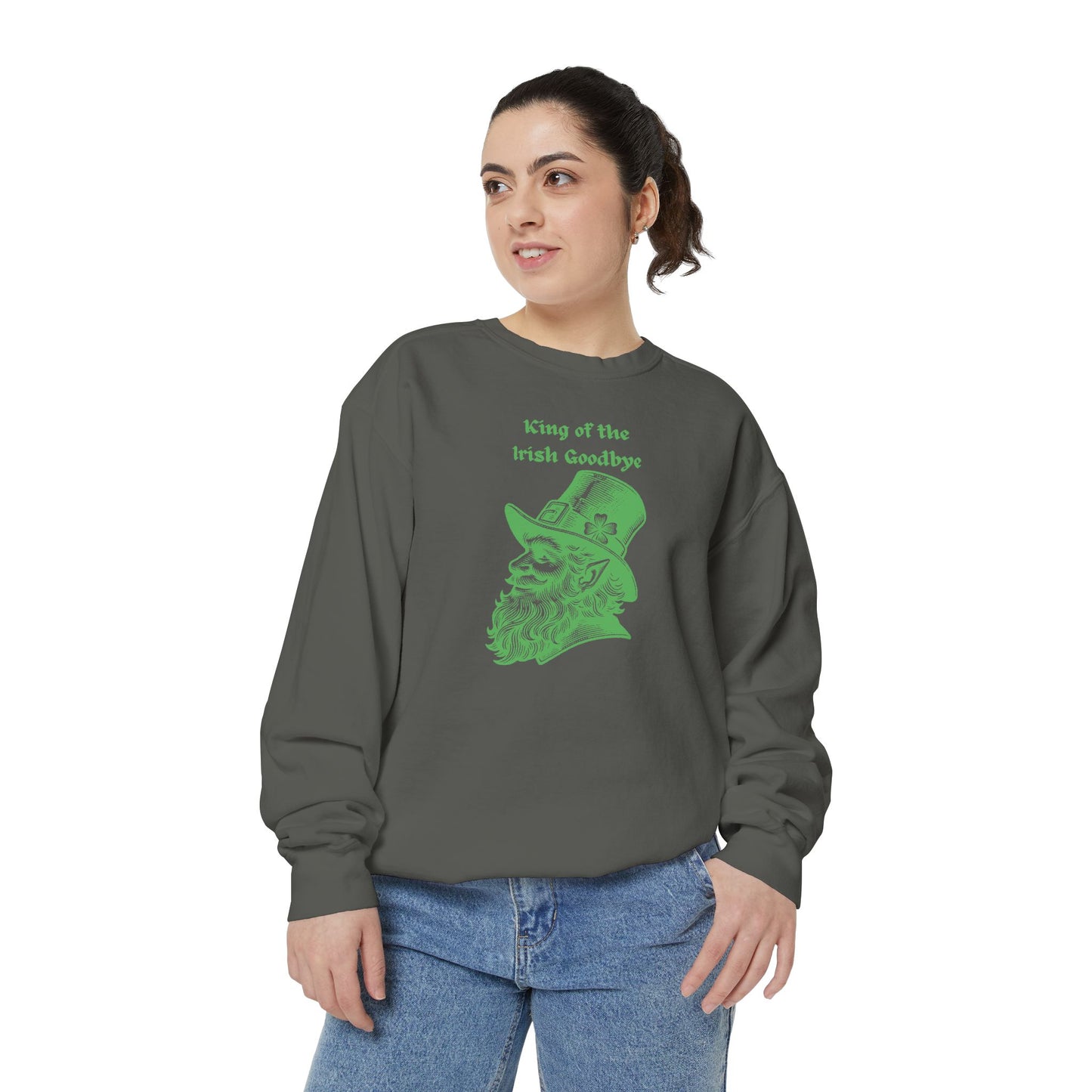 "King of the Irish Goodbye" Relaxed Fit Sweatshirt – Vintage Green Graphic